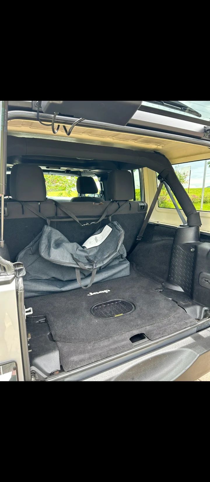 Jeep Wrangler - Image 10