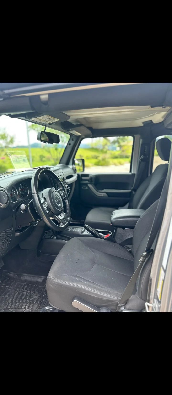 Jeep Wrangler - Image 11