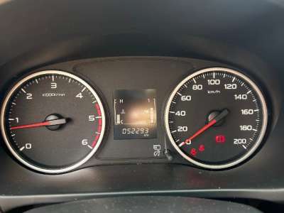 Mitsubishi Montero Sport - Image 10