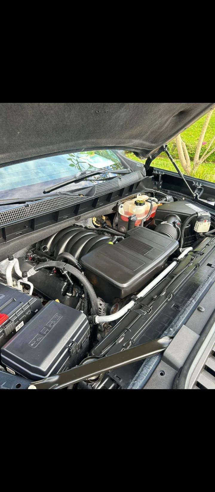 Chevrolet  Silverado LT - Image 3