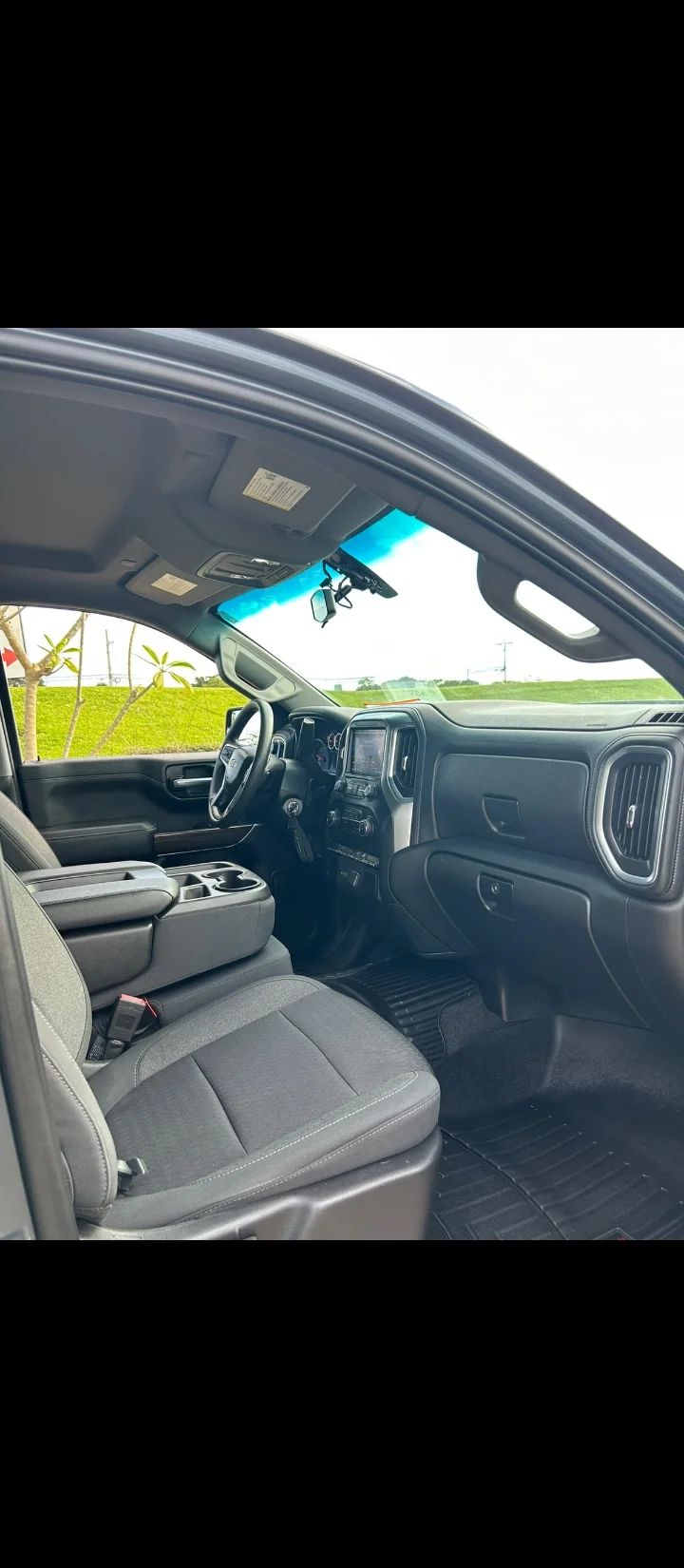 Chevrolet  Silverado LT - Image 4