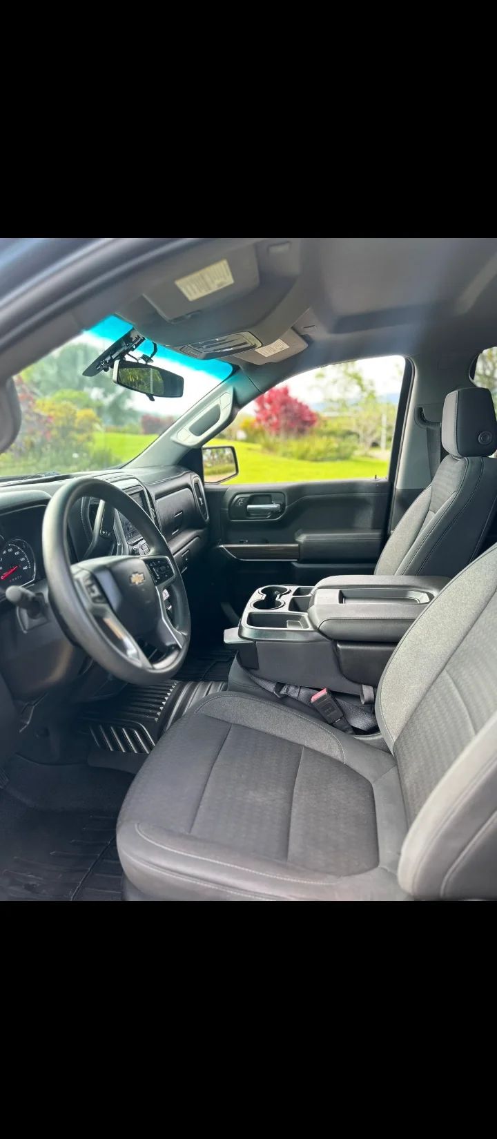 Chevrolet  Silverado LT - Image 7