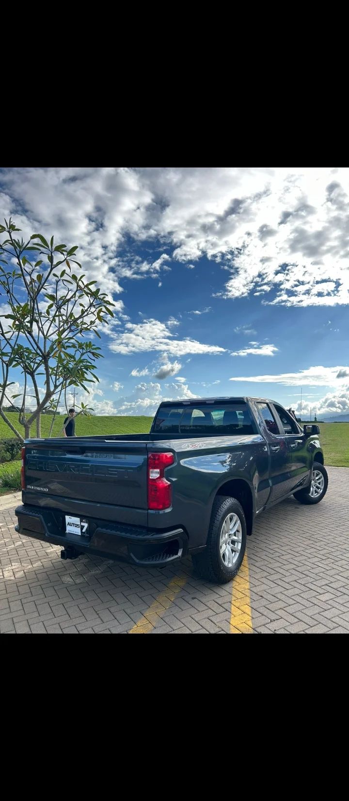 Chevrolet  Silverado LT - Image 9