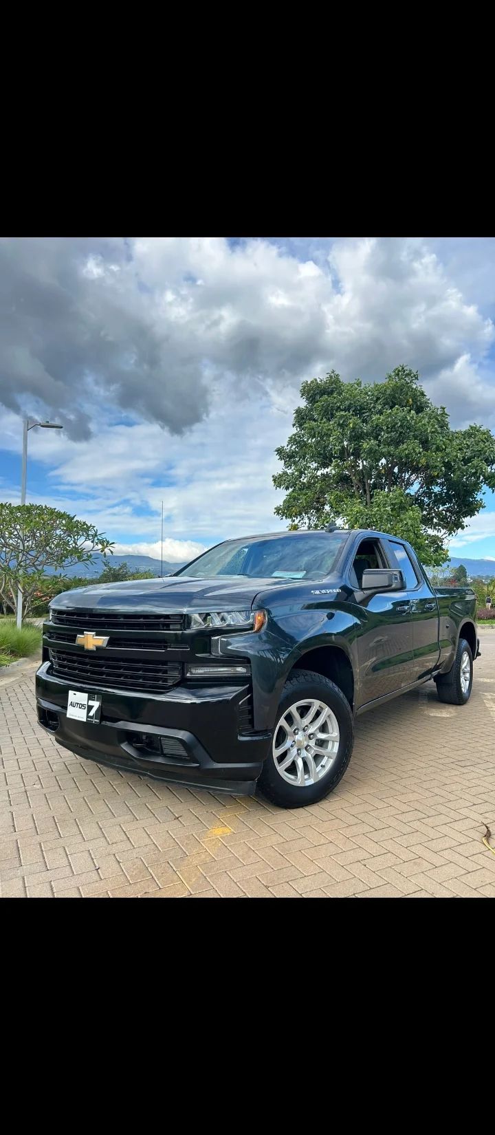 Chevrolet  Silverado LT - Image 10