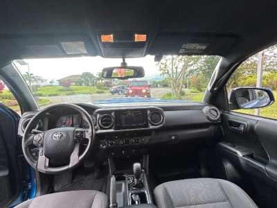 Toyota Tacoma - Image 8