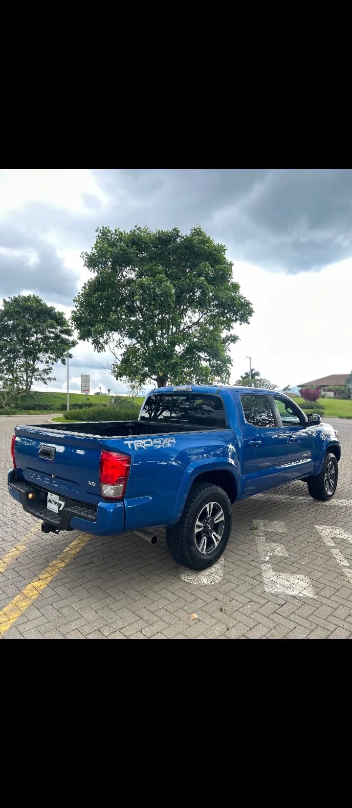 Toyota Tacoma - Image 2