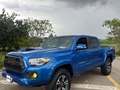 Toyota Tacoma - Image 3