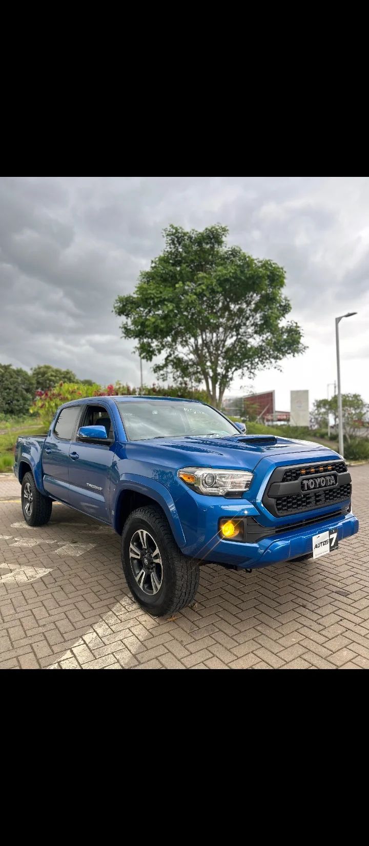 Toyota Tacoma - Image 4
