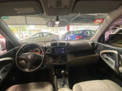 Toyota RAV4 - Image 9