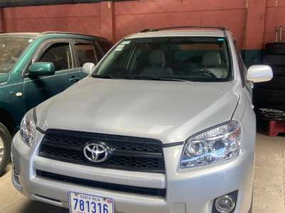 Toyota RAV4 - Image 1