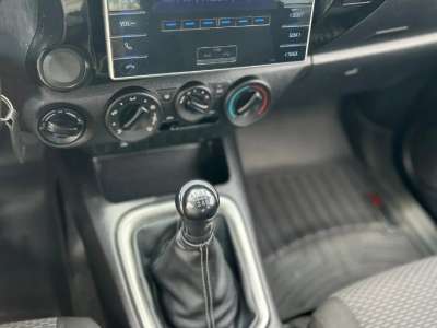 Toyota Hilux - Image 7