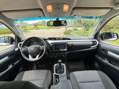 Toyota Hilux - Image 2