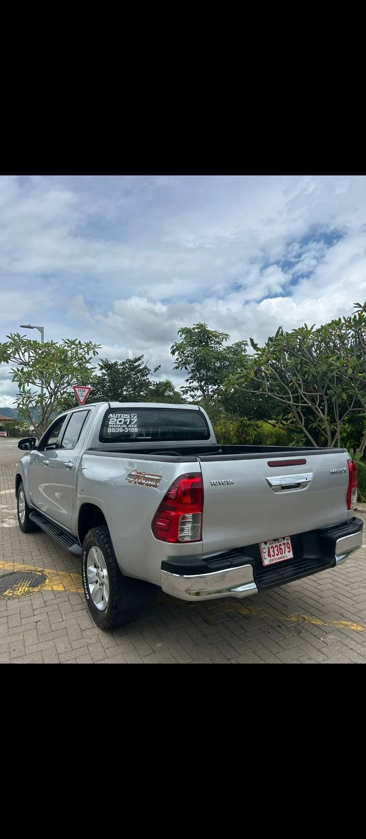 Toyota Hilux - Image 3