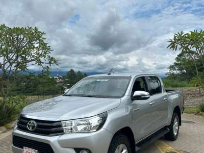 Toyota Hilux - Image 1