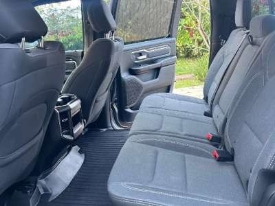 RAM 1500 BIGHORN - Image 4