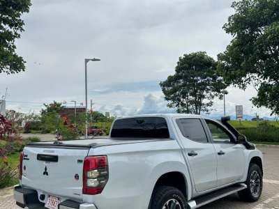 Mitsubishi L200 Sportero - Image 10