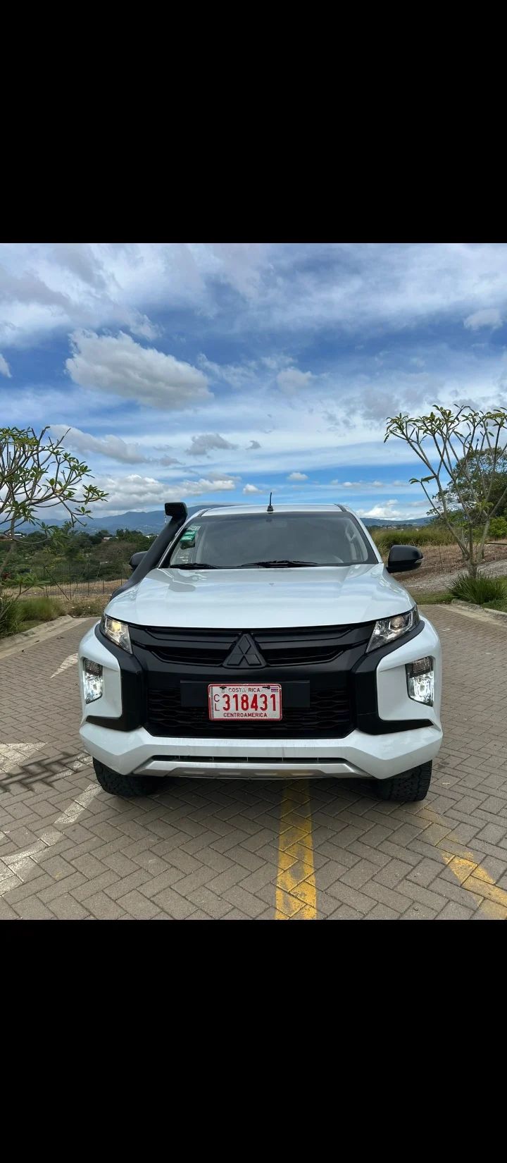 Mitsubishi L200 Sportero - Image 1