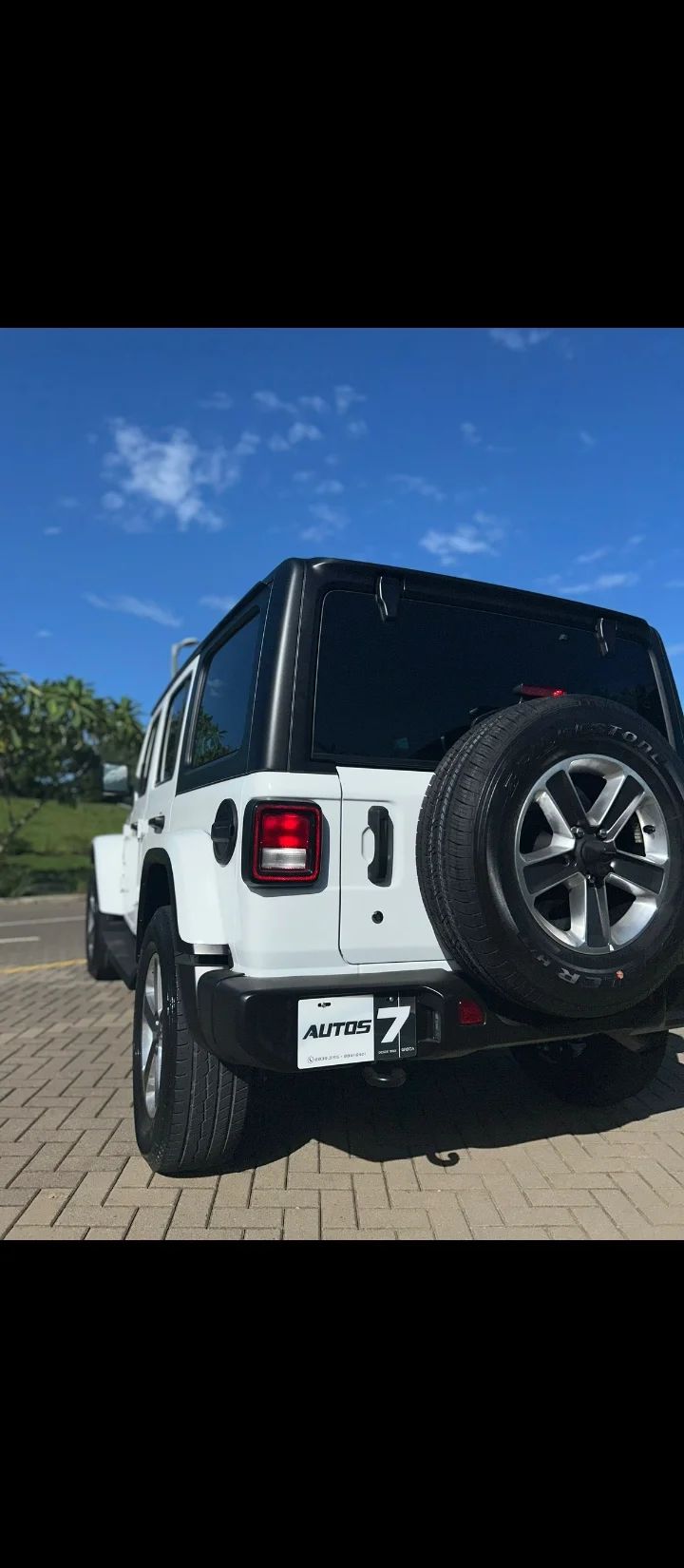 Jeep Wrangler Sahara - Image 2