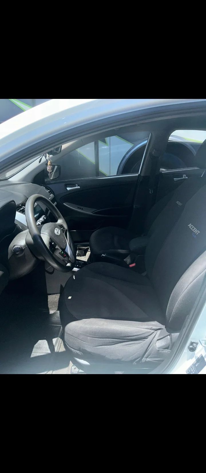 Hyundai Accent - Image 4