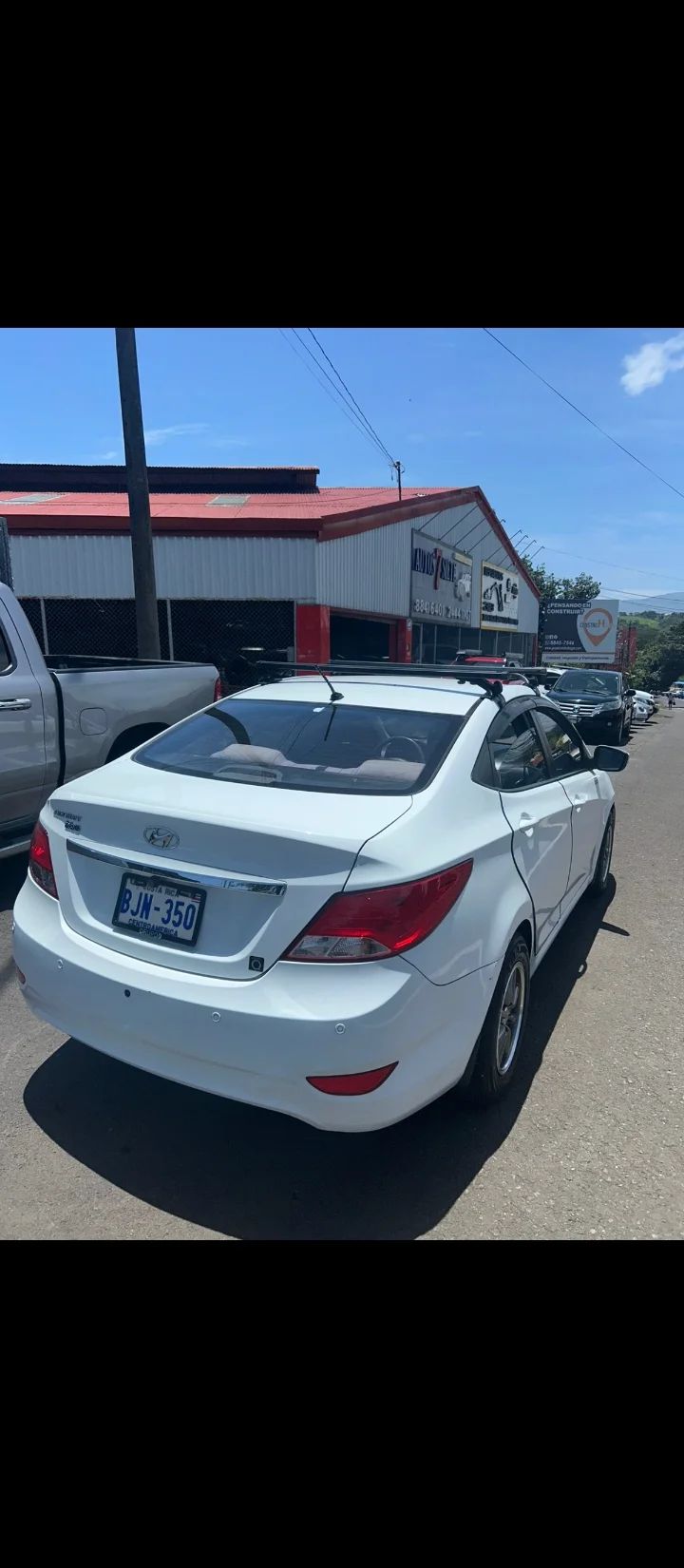 Hyundai Accent - Image 5