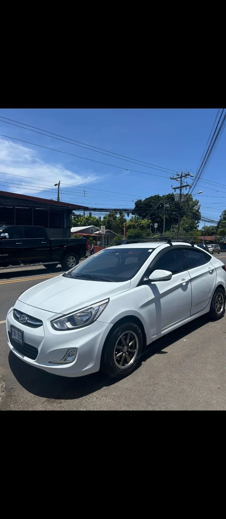 Hyundai Accent - Image 9