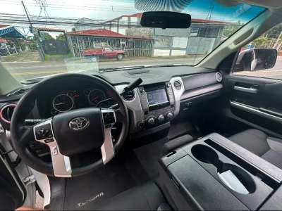 Toyota Tundra - Image 10