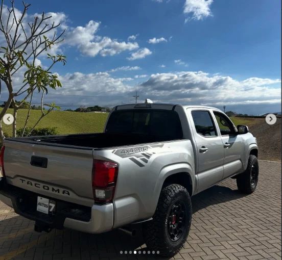 Toyota Tacoma SR5 - Image 2