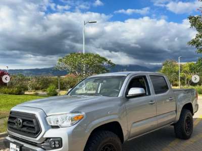 Toyota Tacoma SR5 - Image 3