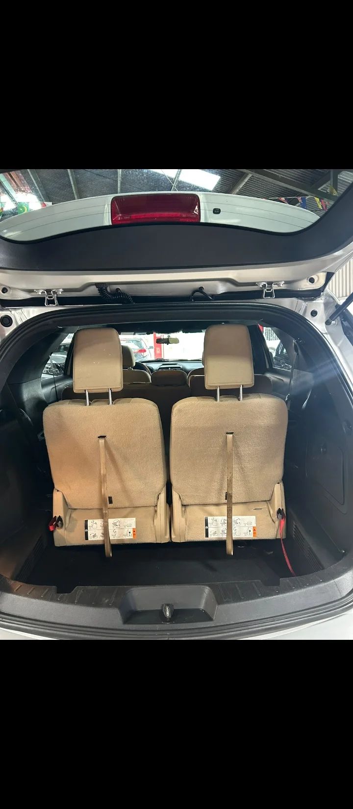 Ford Explorer - Image 4