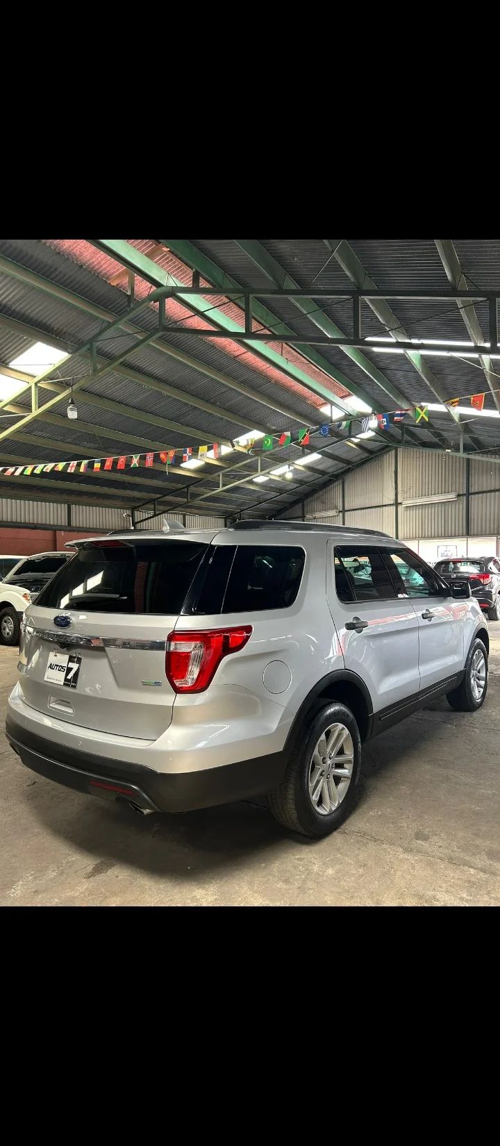 Ford Explorer - Image 7