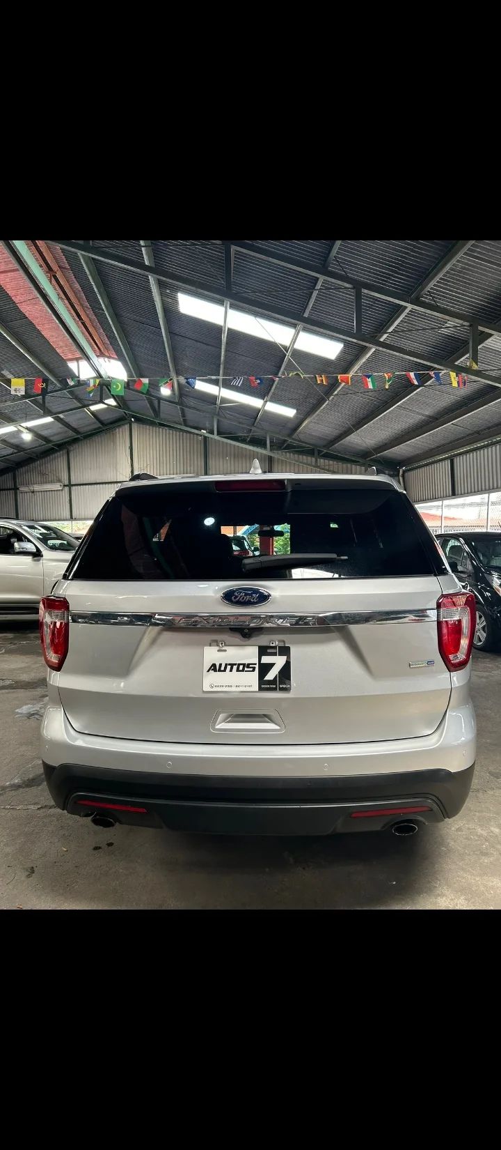 Ford Explorer - Image 8