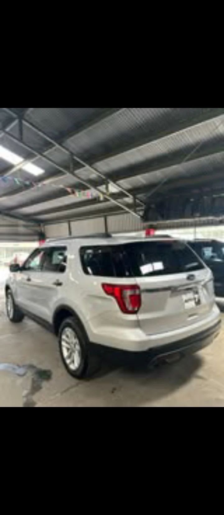 Ford Explorer - Image 9