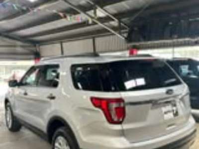 Ford Explorer - Image 9