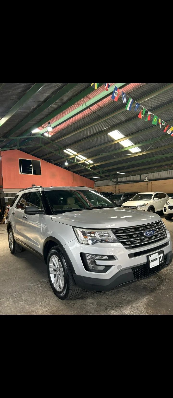 Ford Explorer - Image 11