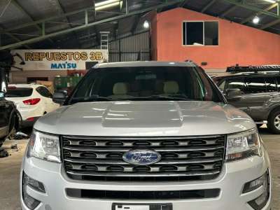 Ford Explorer - Image 1