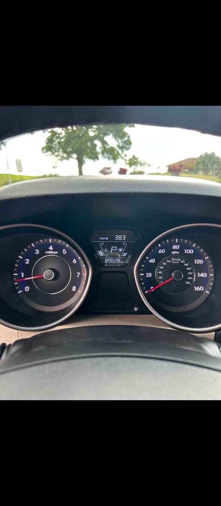 Hyundai Elantra - Image 7