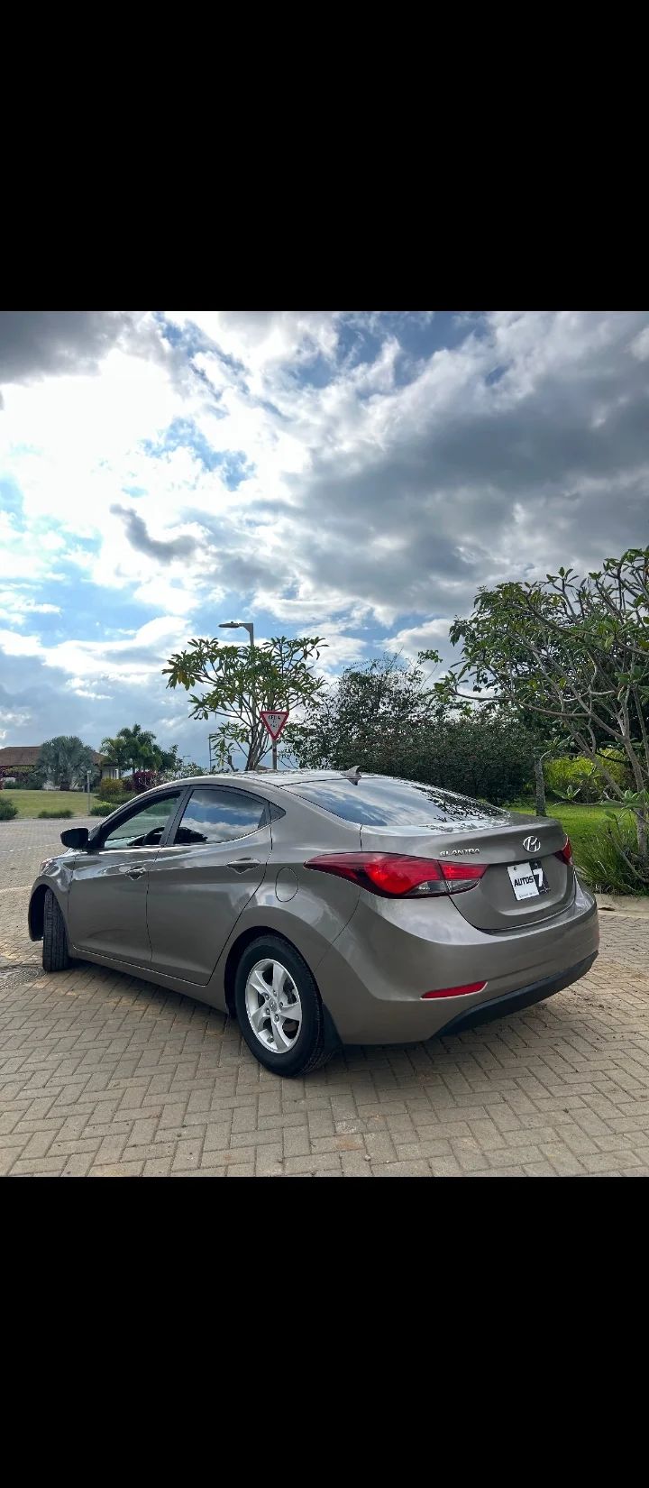 Hyundai Elantra - Image 4