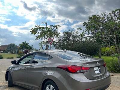 Hyundai Elantra - Image 4