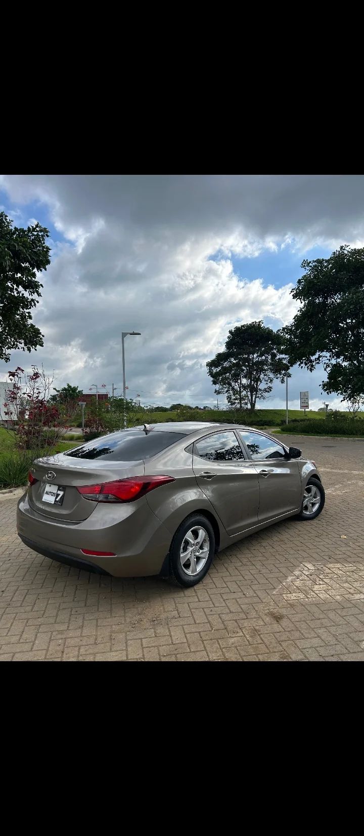 Hyundai Elantra - Image 5