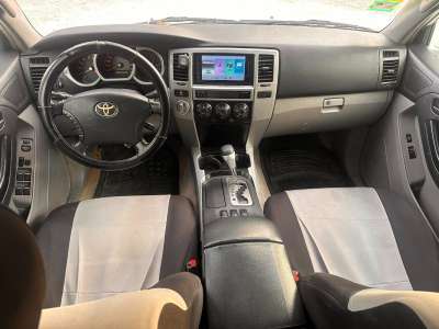 Toyota 4Runner - Image 8