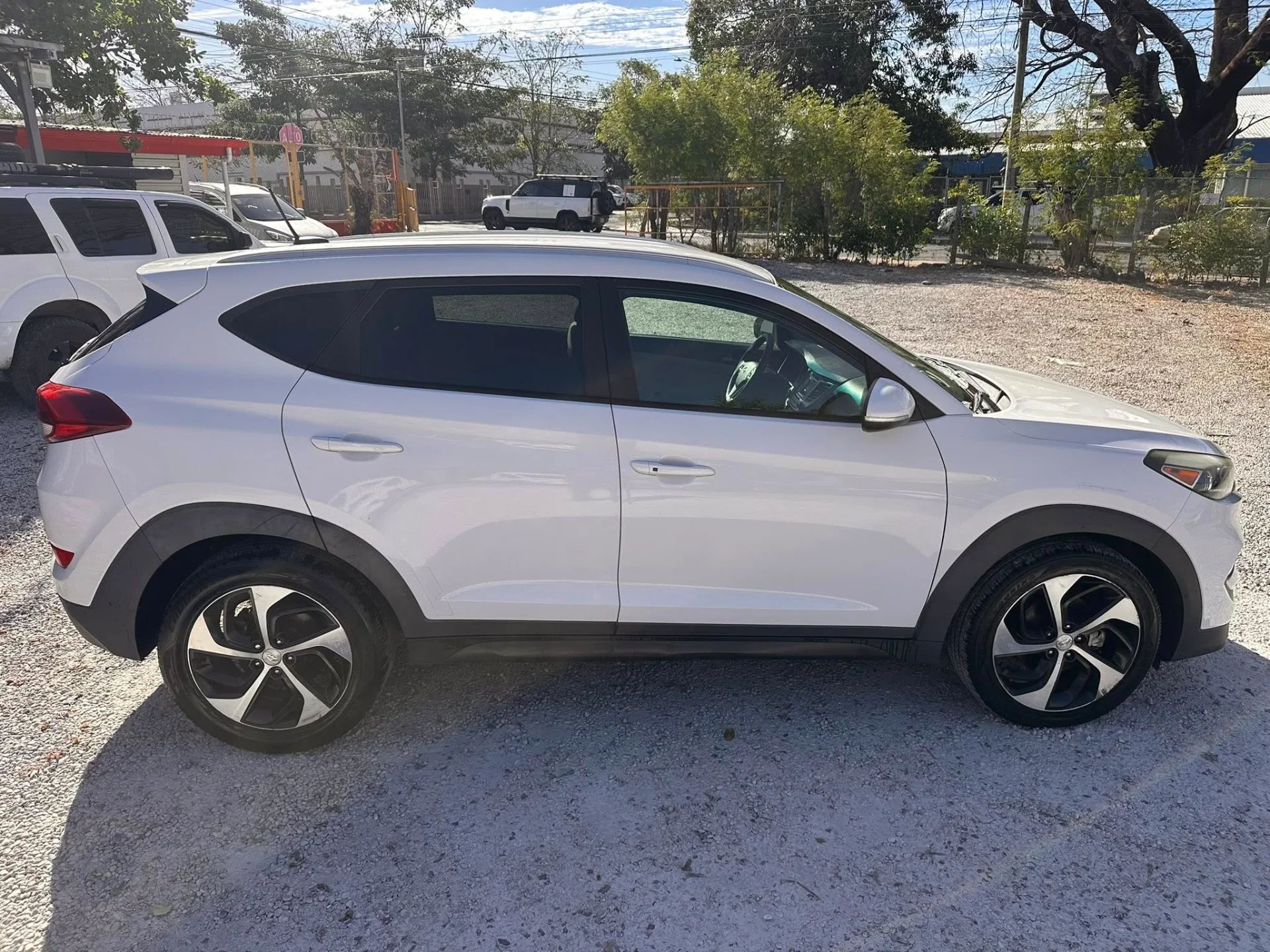 Hyundai Tucson - Image 9