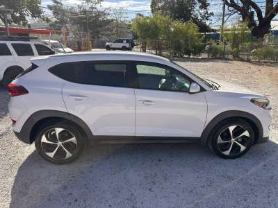 Hyundai Tucson - Image 9