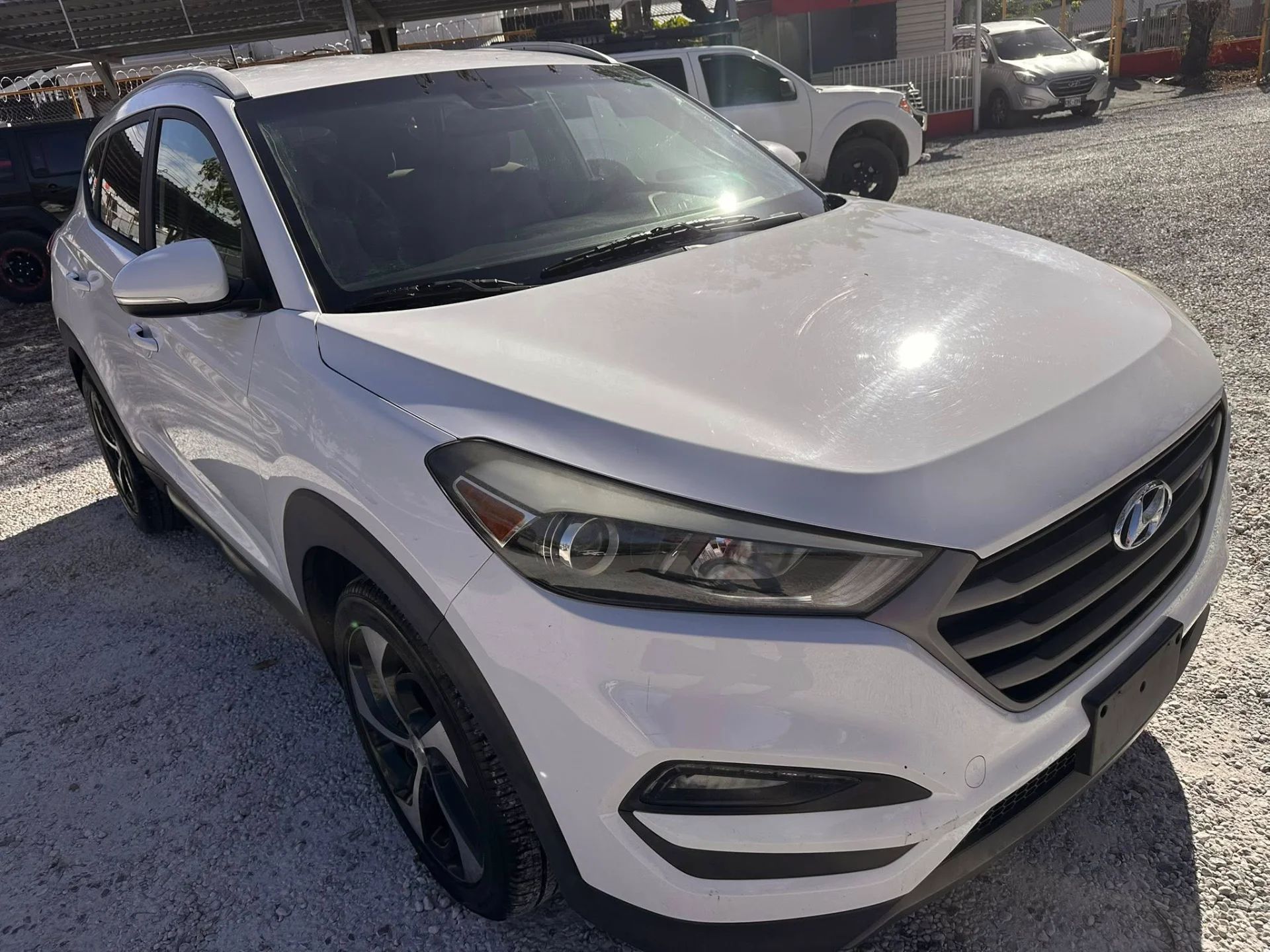 Hyundai Tucson - Image 14