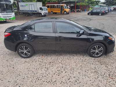 Toyota Corolla - Image 8