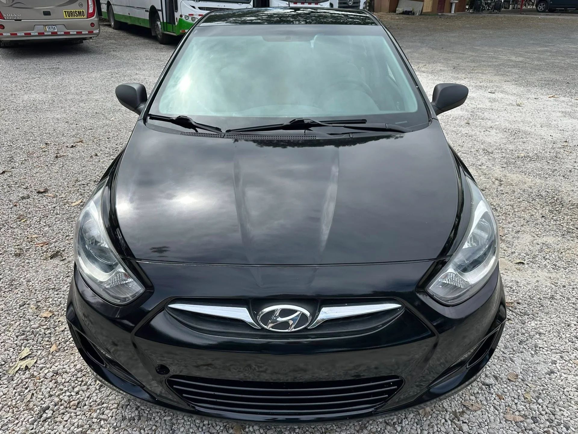 Hyundai Accent - Image 4