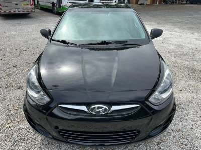 Hyundai Accent - Image 4