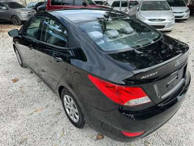 Hyundai Accent - Image 8