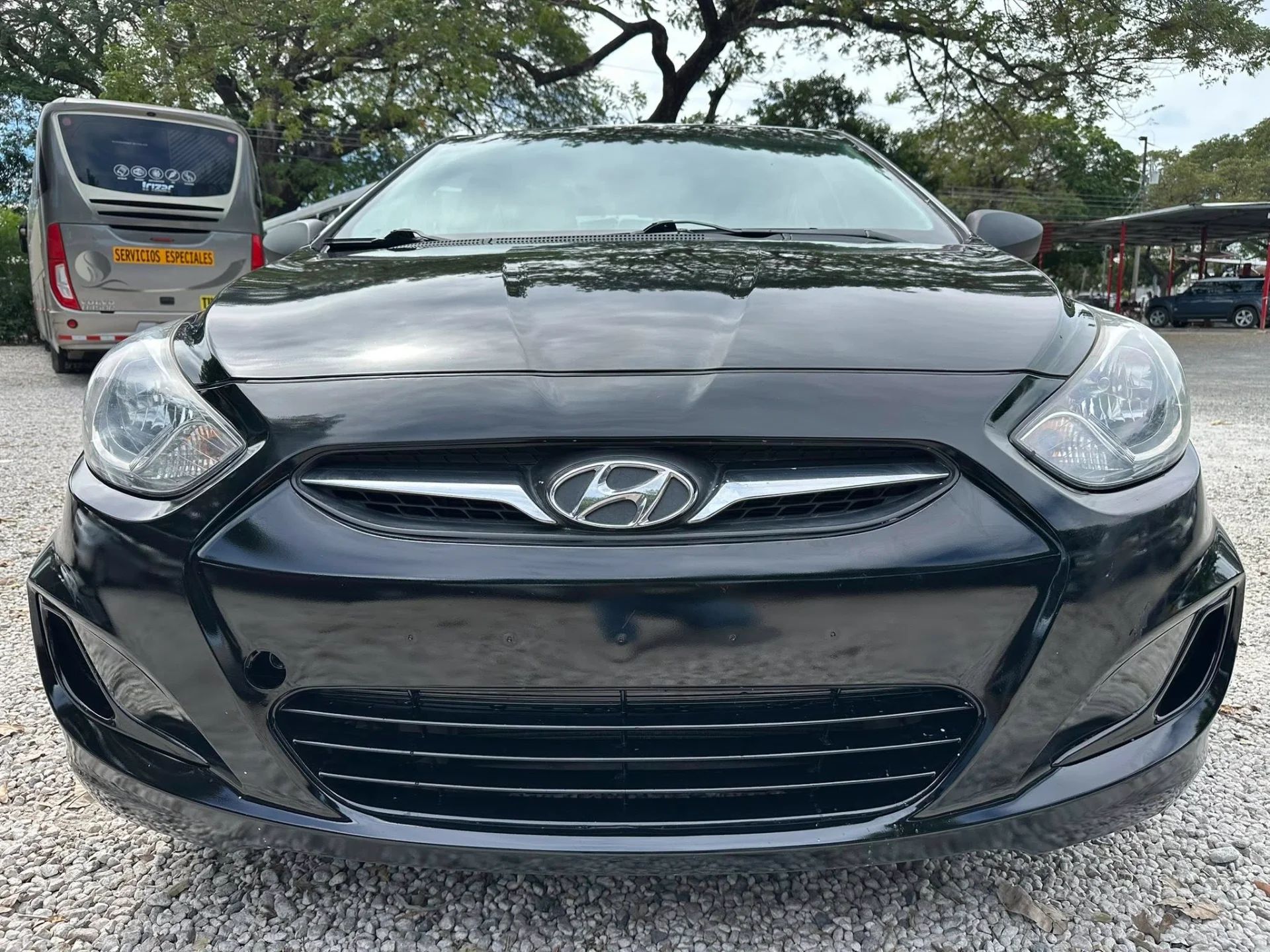 Hyundai Accent - Image 9