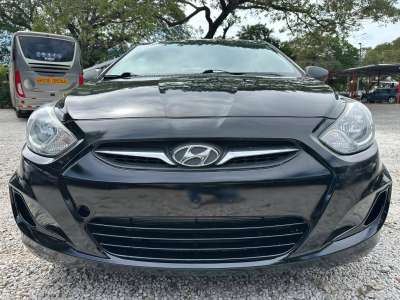 Hyundai Accent - Image 9