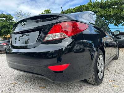 Hyundai Accent - Image 11